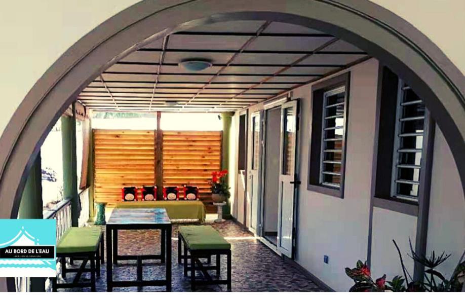 Au Bord De L'Eau Lejlighedshotel Saint-Gilles-les Bains Eksteriør billede