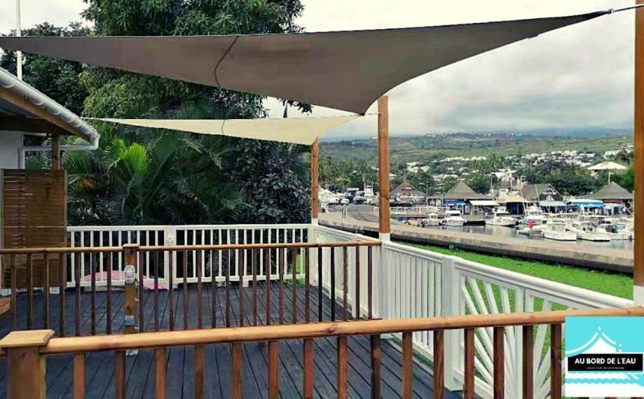 Au Bord De L'Eau Lejlighedshotel Saint-Gilles-les Bains Eksteriør billede